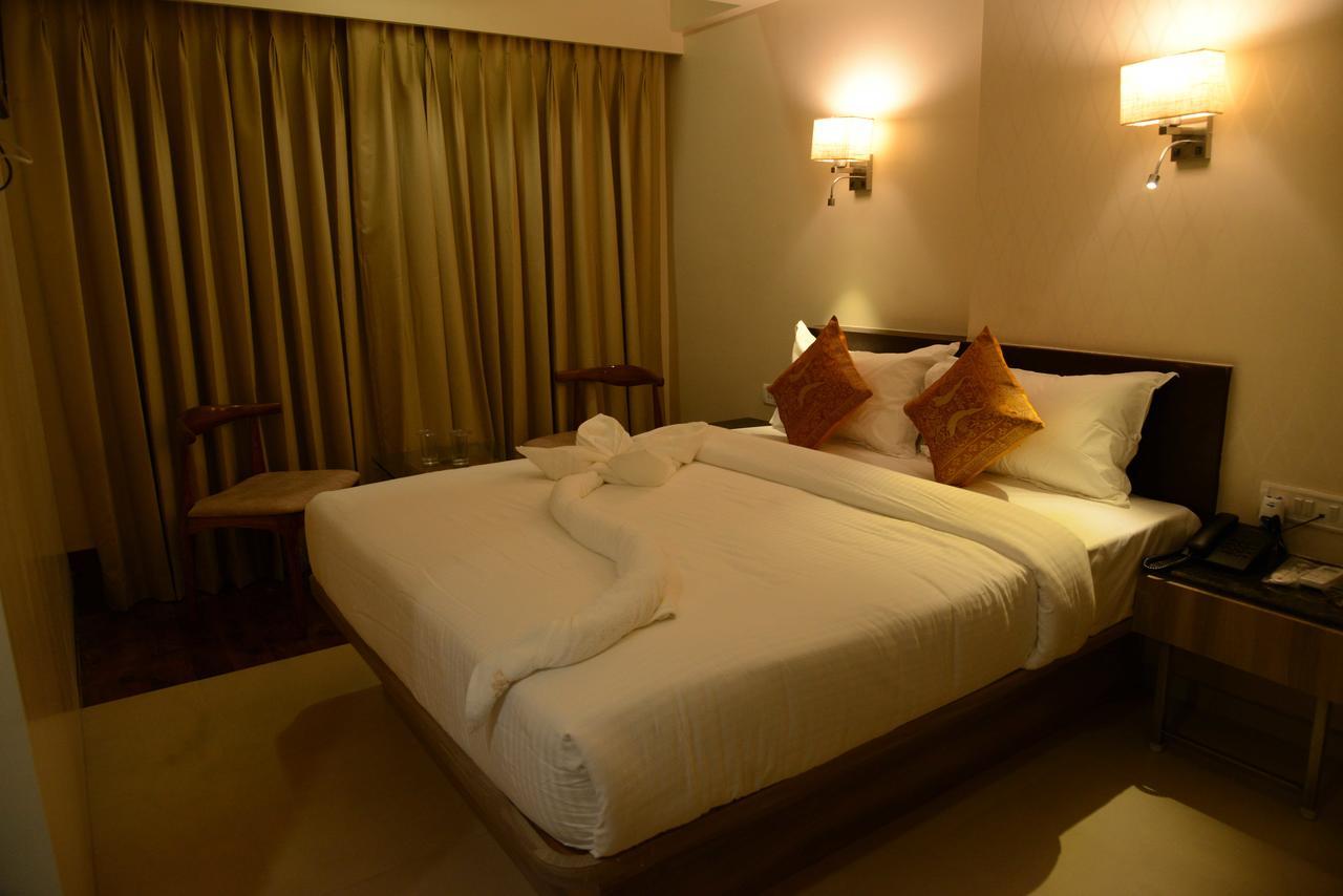 The Myriad Hotel Bhayandar Exterior foto