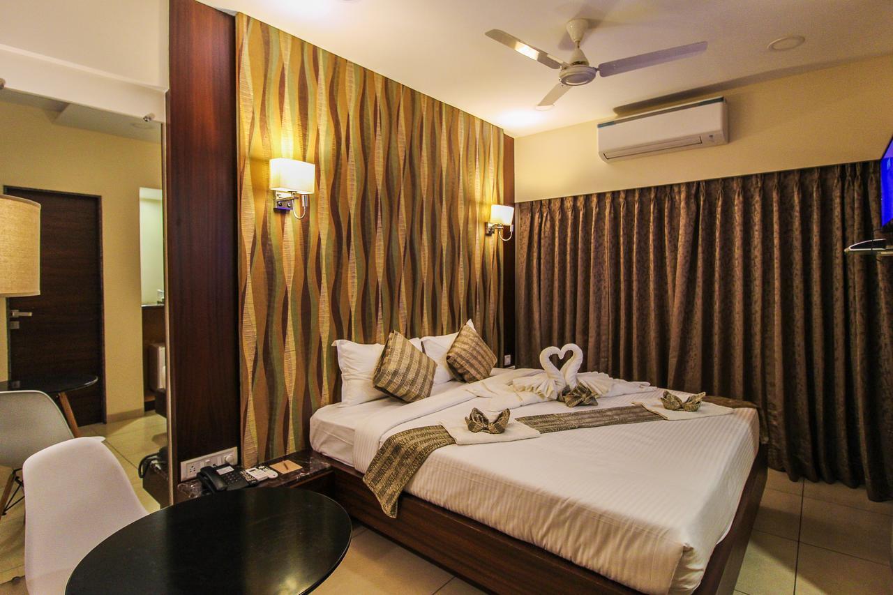 The Myriad Hotel Bhayandar Exterior foto